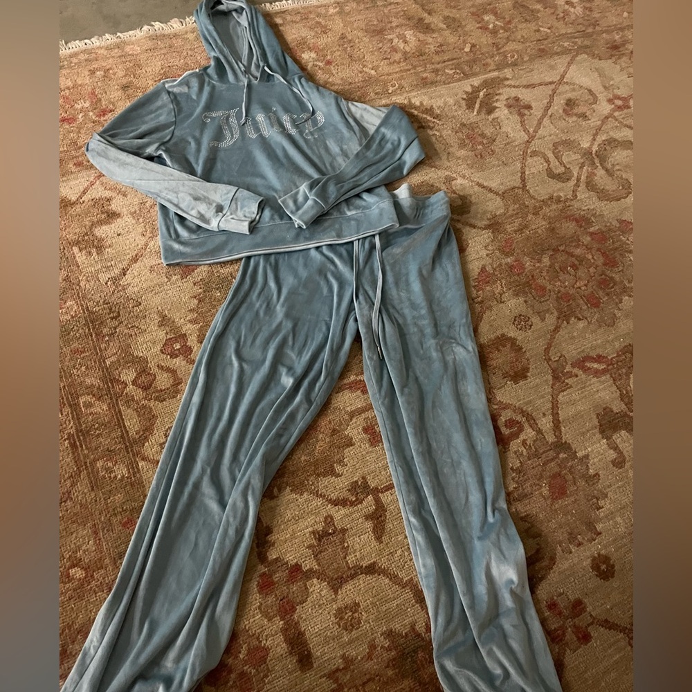 Women’s Juicy Couture 2 PC Lounge Set